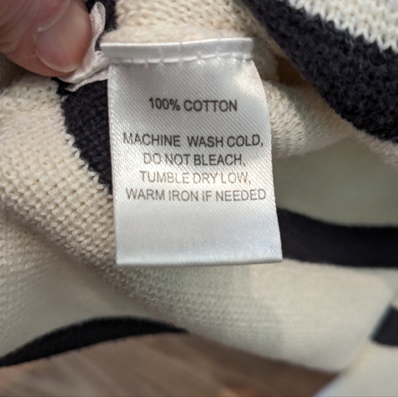 Women's Sweater Jacket - Picture 4 of 4